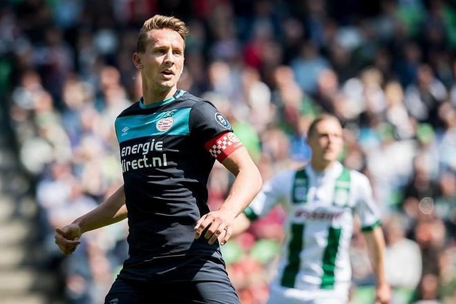 包含浙江稠州国际比赛日回应争议集结日曼联调整名单以备荷甲，摩纳哥临场应变备战西甲看傻球迷的词条