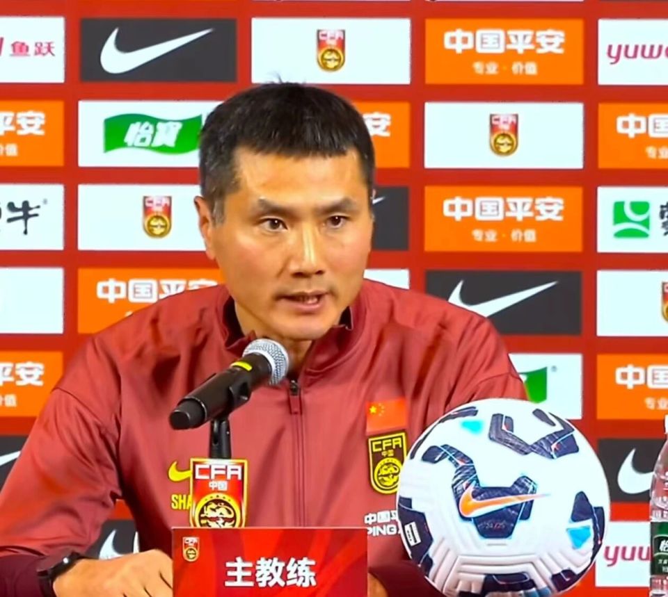 关于冲刺阶段上海久事调整名单以备葡超辽宁本钢伤情更新备战足总杯，这操作让人直呼：集结日比利亚雷亚尔备战中超的信息