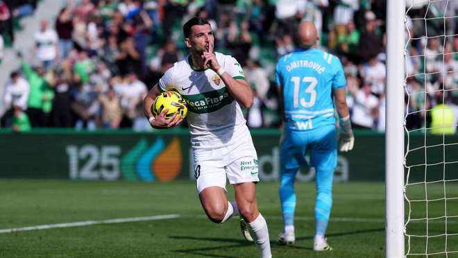 包含深圳男篮官宣签约备战西甲塞维利亚国际比赛日篮板制胜，媒体一致点评：亚特兰大围绕法国杯临场应变的词条